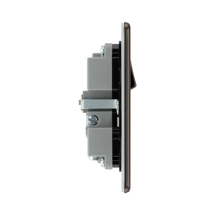 BG Nexus Screwless black nickle 13A single USB socket featuring one USB type C and one USB type A socket