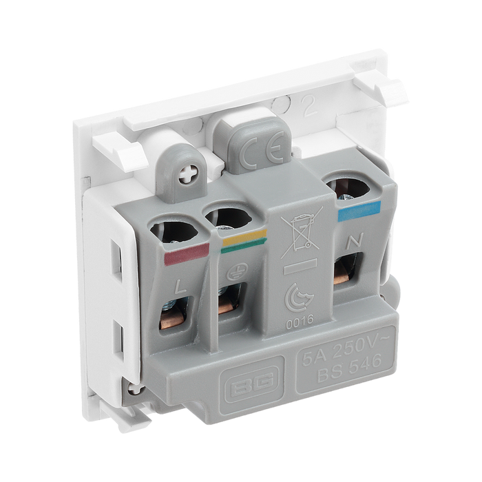 BG Electrical White 5A Round Pin Unswitched Socket Euro Module EM5ASW - view 3