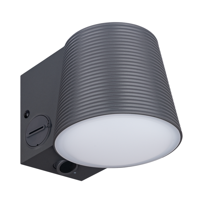 Luceco Solar Hybrid LEXSHYW45CC – angled view