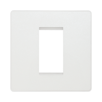 BG Evolve Pearl White 1G Euro Module Plate PCDCLEMS1W