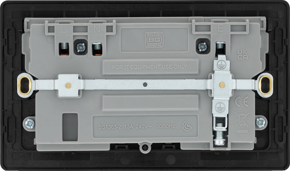 BG Evolve Matt Black 13A Double USB Socket with 22W A+C Ports PCDMB22UAC22B - view 4