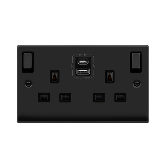 Click Deco Matt Black 13A Double A+C USB Socket VPMB586BK