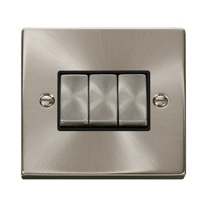 Front view of Click Deco Satin Chrome 3G Light Switch