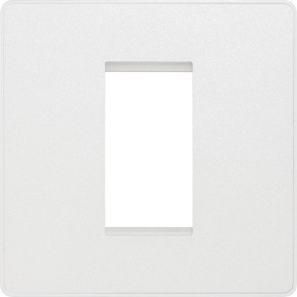 BG Evolve Pearl White 1G Euro Module Plate PCDCLEMS1W