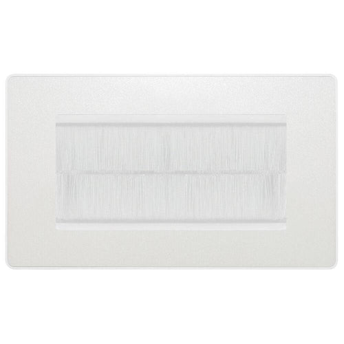 BG Evolve Pearl White 4G Cable Brush Outlet PCDCL4GBRW